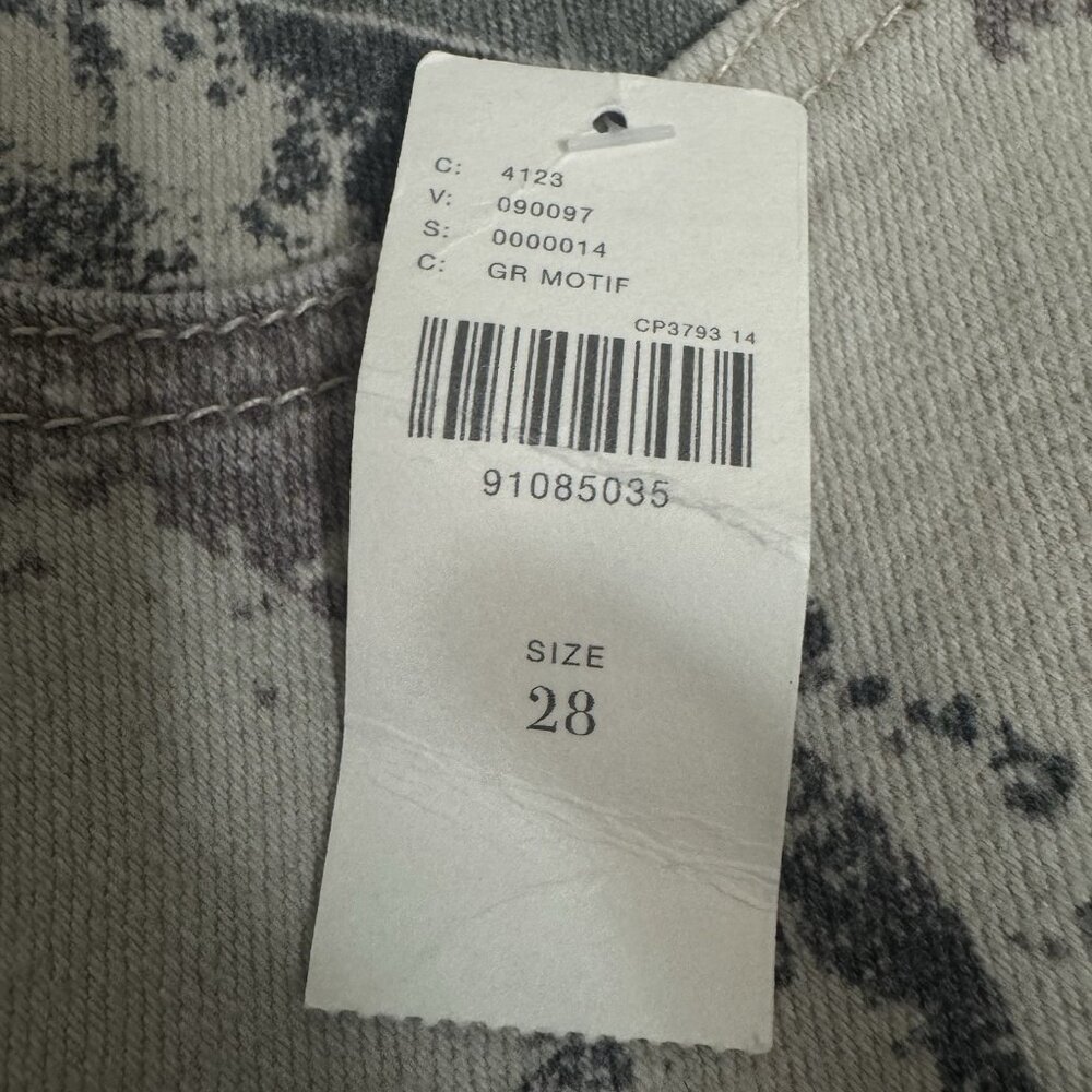 Pilcro Gray and Cream Abstract Women's Flare Jeans - Picture 12 of 12